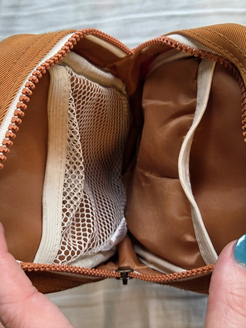 Thread Wallets Honey/Burnt Orange Crossbody Bag